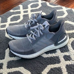 Gray Adidas Ultra Boost Sz 8.5